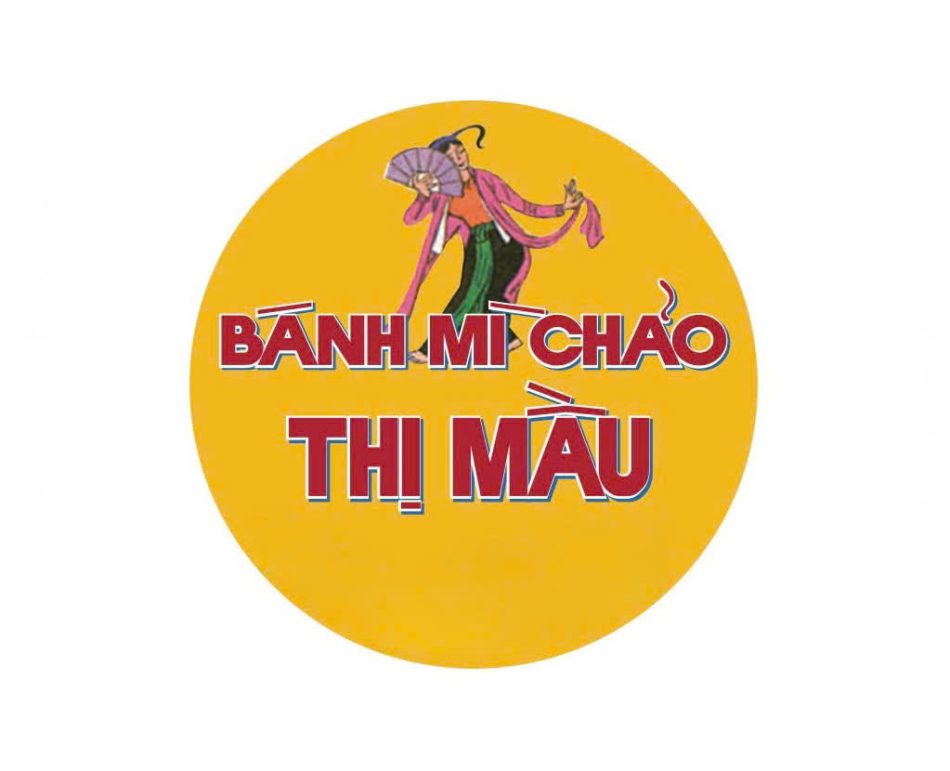 Thị Mầu sinh ra từ một câu hỏi rất đơn giản:
"Tại sao món ăn đường phố không thể làm tử tế như nhà hàng?"
Từng chảo bò, từng muỗng sốt, từng ổ bánh mì đều được chăm chút kỹ lưỡng,
để khi mang ra bàn, khách không chỉ ăn no mà còn ăn bằng sự hài lòng.